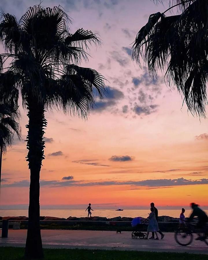 Orbi City Batumi With Sea View ภายนอก รูปภาพ