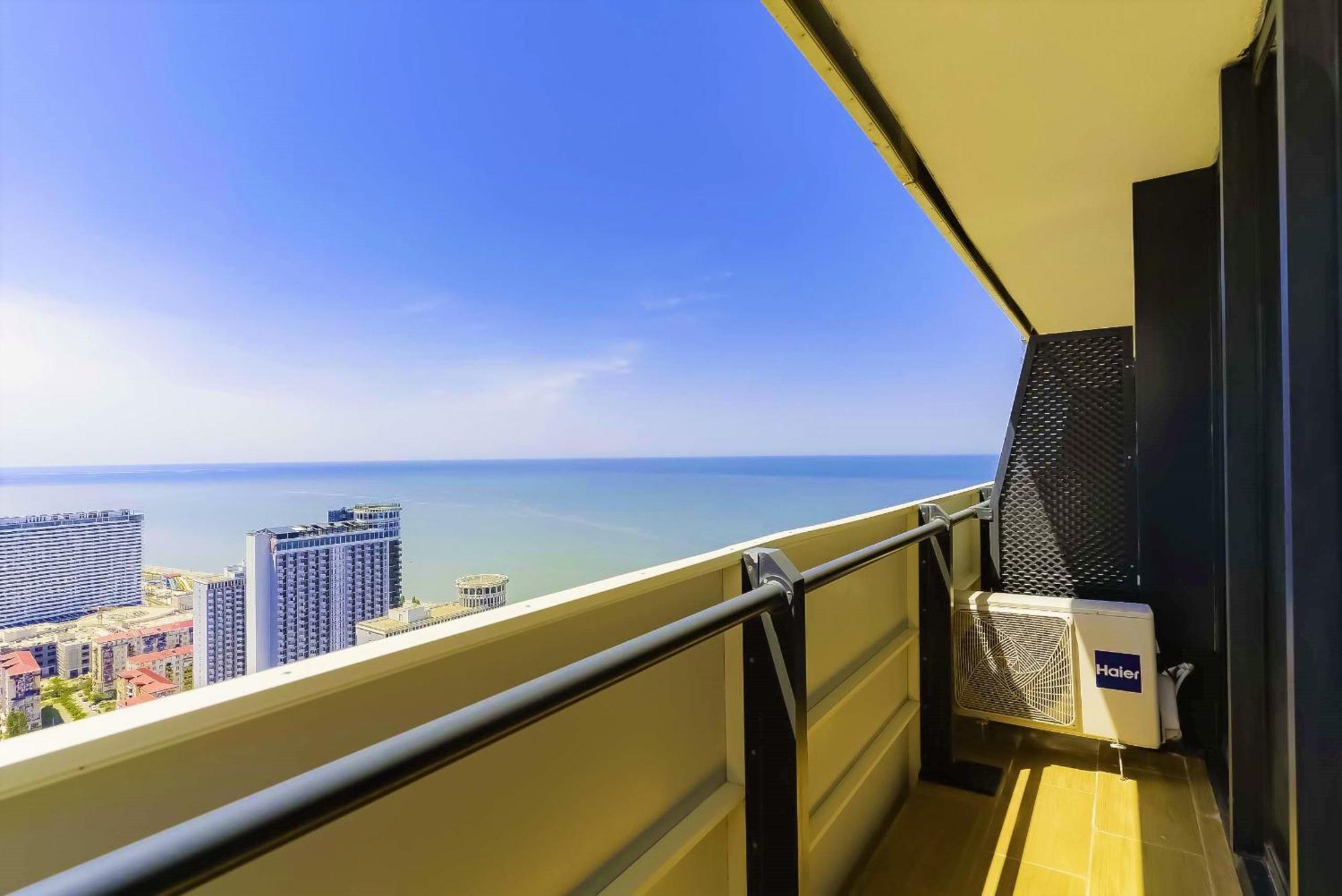 Orbi City Batumi With Sea View ภายนอก รูปภาพ